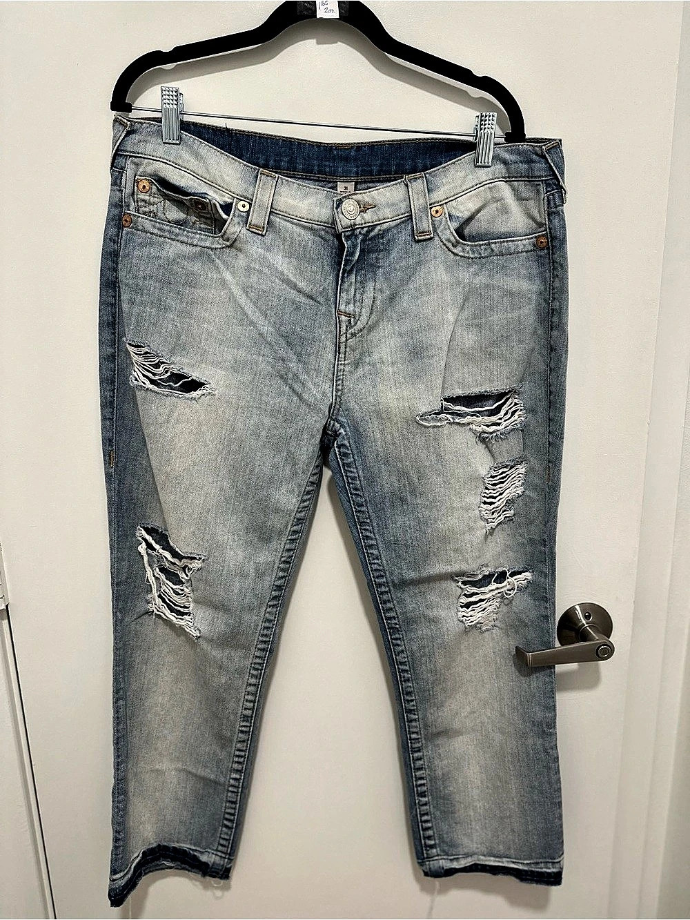 EUC True Religion Boyfriend Distressed Unlet Hem Jeans Light Wash 31 $215 MSRP